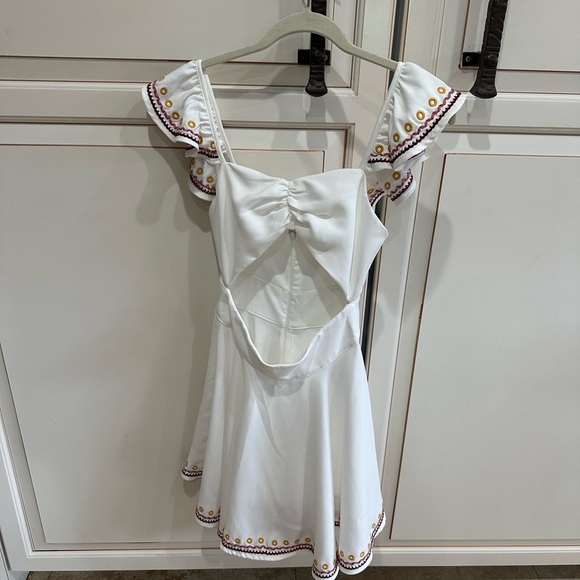 Tularosa Masa Ivory White Mini Embroidered Tie Waist Cut Out Dress (6) - Picture 10 of 10